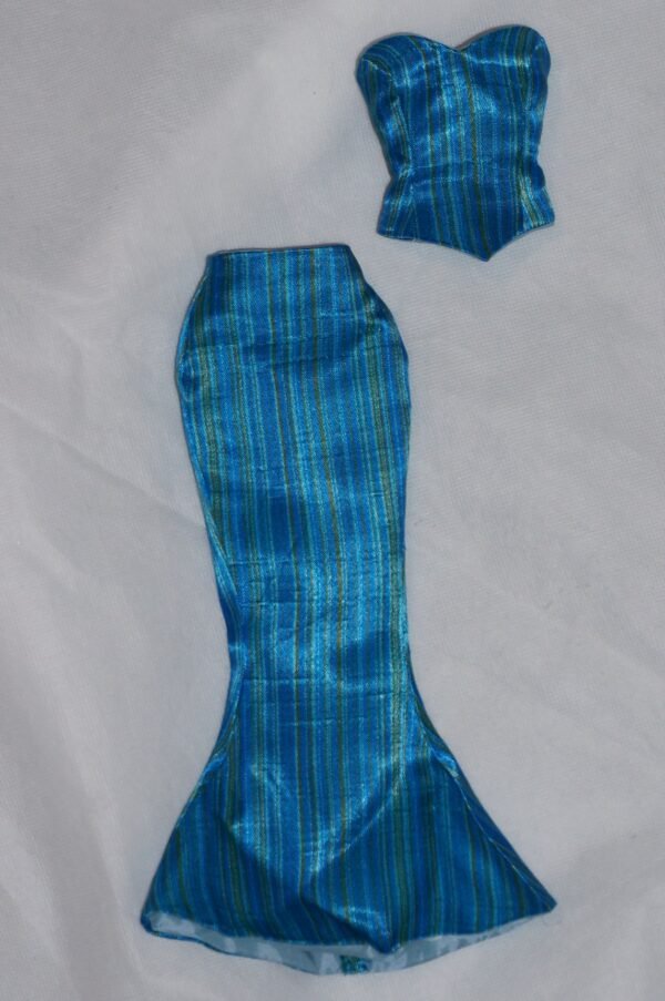 Blue striped bustier and skirt for 16" dolls - Image 3