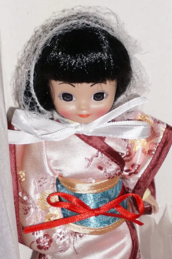 Tiny Betsy McCall "Betsy Visits Japan"