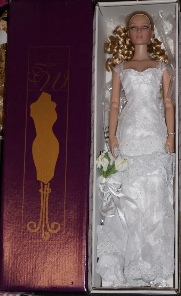 Tonner Shauna "Tiers of Joy" bride doll - Image 4