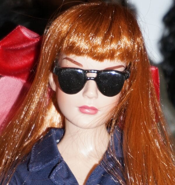 Sunglasses Black folding for 16 inch dolls