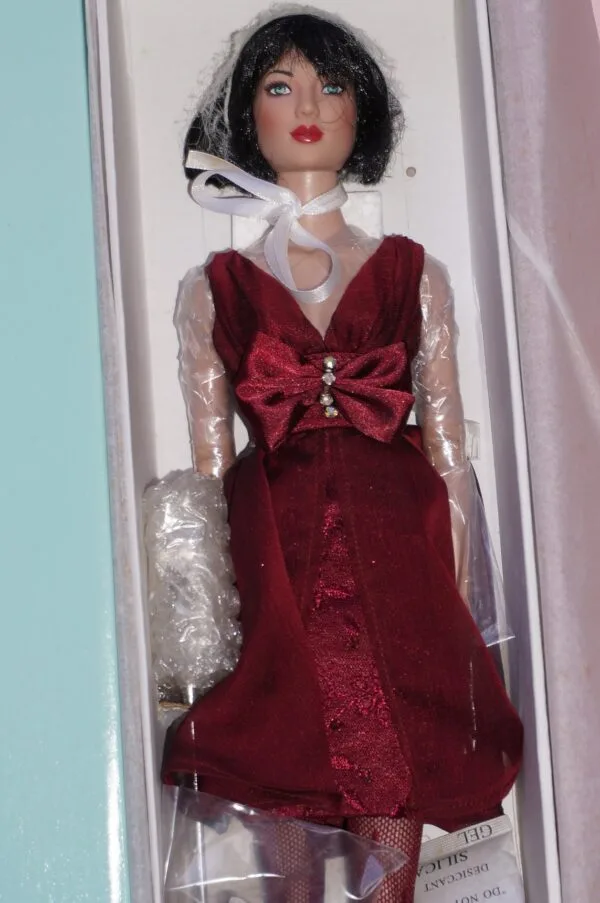 Tonner Carrie "Kir Royale" Kit MIB - Image 3