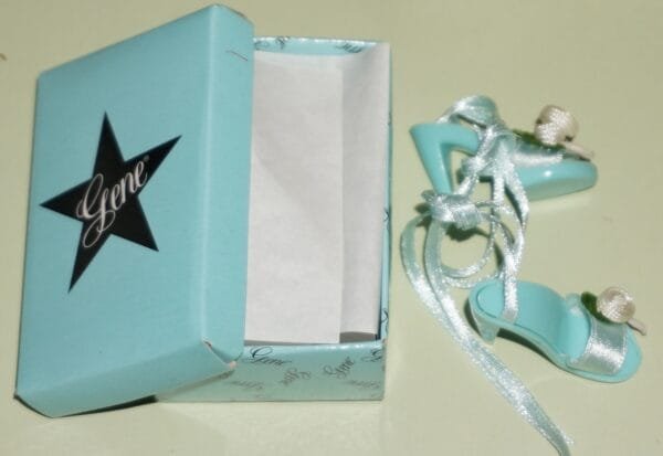 Gene Marshall shoes blue shoebox