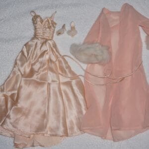 Tonner Brenda Starr "Dream Girl" Nightgown outfit