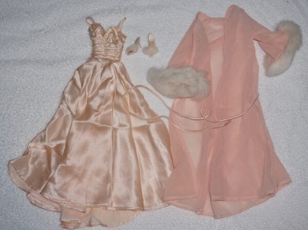 Tonner Brenda Starr "Dream Girl" Nightgown outfit