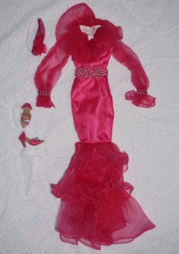 Tonner Brenda Starr "Pink Obsession" outfit