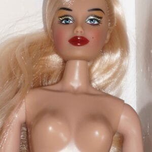 DSC03687 (2) 16" Hamilton Toys "Candi" doll blonde