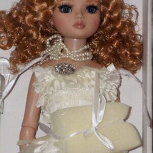 Ellowyne Wilde "Romance and Whipped Cream"