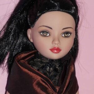 Ellowyne Wilde "Overdressed"