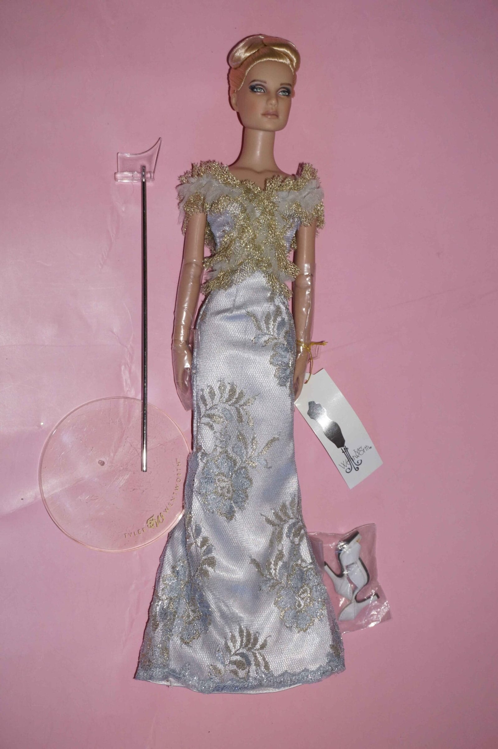 Tonner Kit "Gracie" LE80 Convention helper doll - Image 2