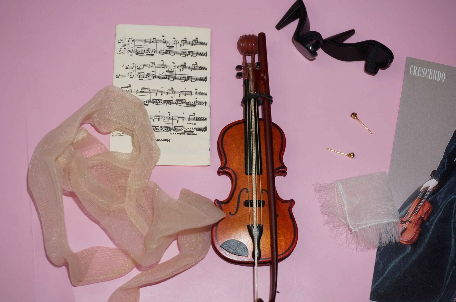 Gene Marshall "Crescendo" outfit with violin signed - Image 2