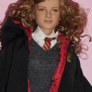 Tonner Hermione Granger at Hogwarts 17" Harry Potter doll